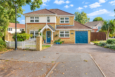 LANGDALE DRIVE, ASCOT, BERKSHIRE, SL5 8TQ