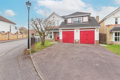 Langdale Drive, Ascot, Berkshire, SL5 8TQ