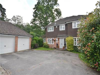 Lyndhurst Close, Bracknell,